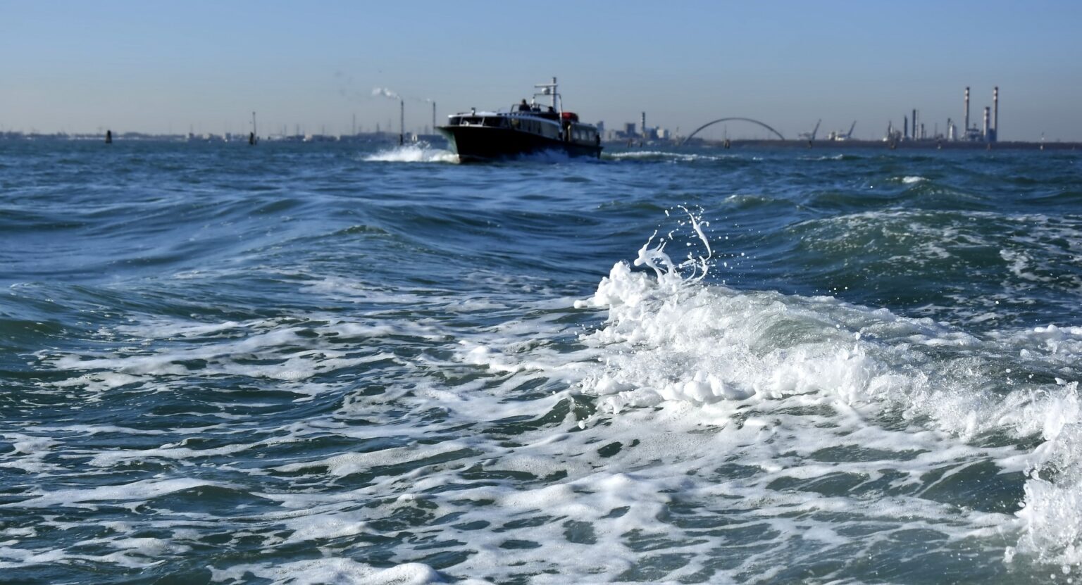 wave-gd15352fd1_1920